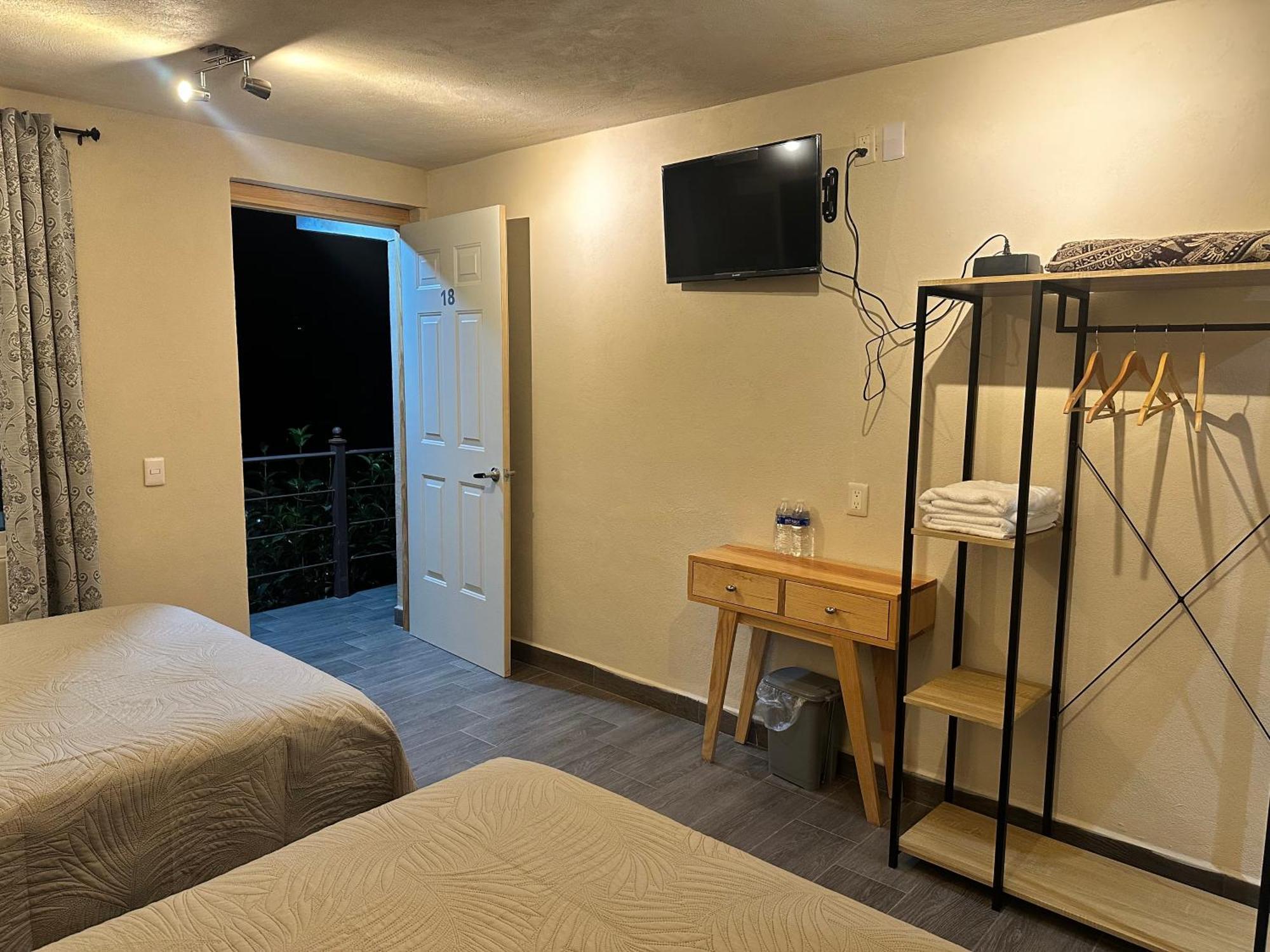 Hotel San Carlos Valle de Bravo Exteriör bild